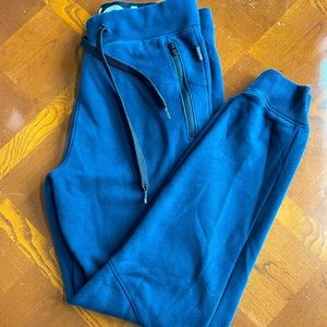 Hollister joggers